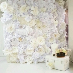стена из бумажных цветов 25000 руб.